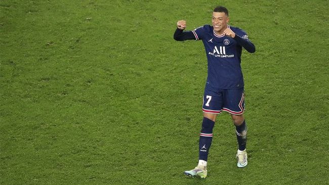德甲-多特连追四球4-2逆转门兴 菲尔克鲁格&吉滕斯互献传射北京时间11月25日晚22点30分，2023-24赛季德甲第12轮在伊杜纳信号公园球场展开角逐，多特蒙德坐镇主场迎战门兴。